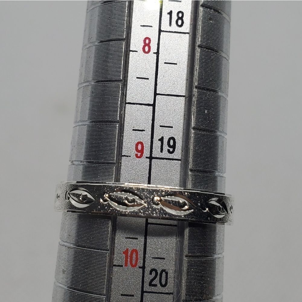 Sterling Silver Engraved Patterned Ring - Picture 7 of 7